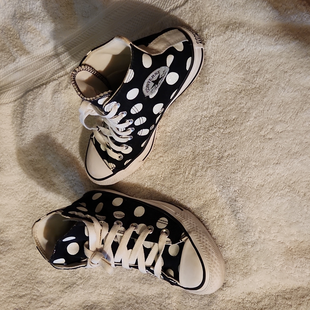 CONVERSE TENNIS SHOES